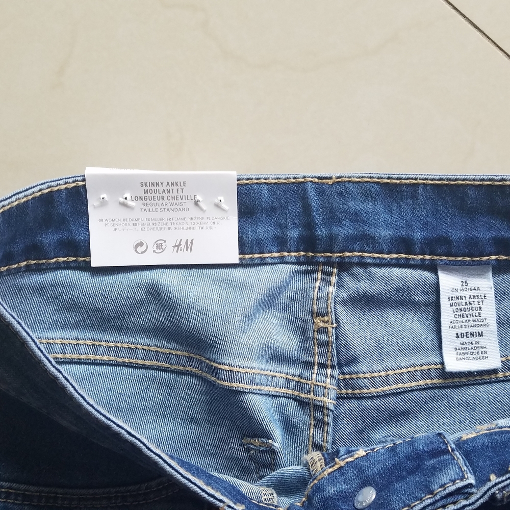 H&M Jean's size 25 - Picture 4 of 4